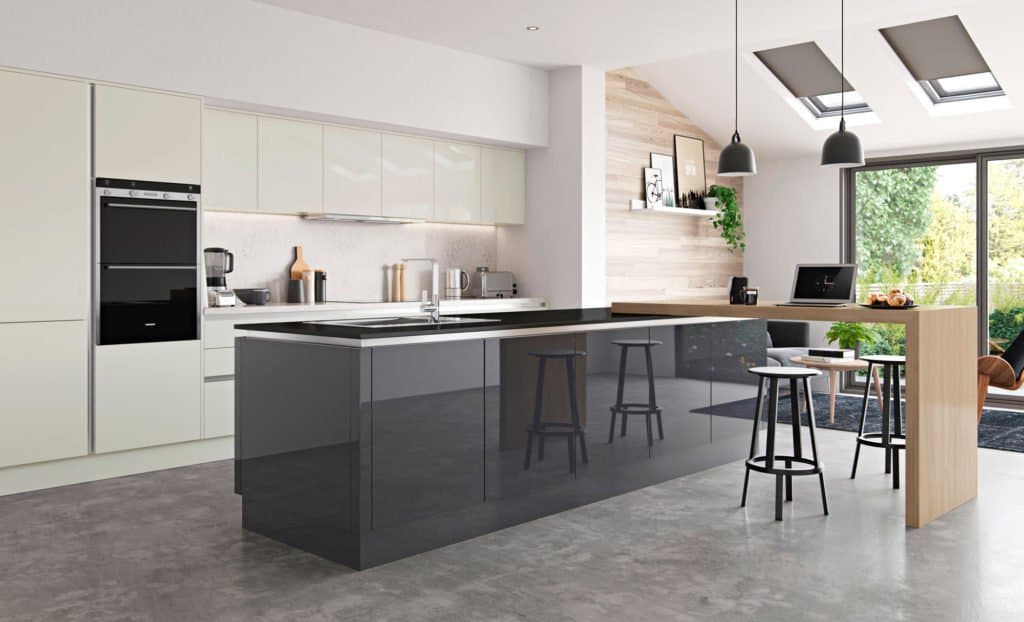 Metallic edgebanding complements this high-gloss kitchen. Image courtesy of RAMS Industries.