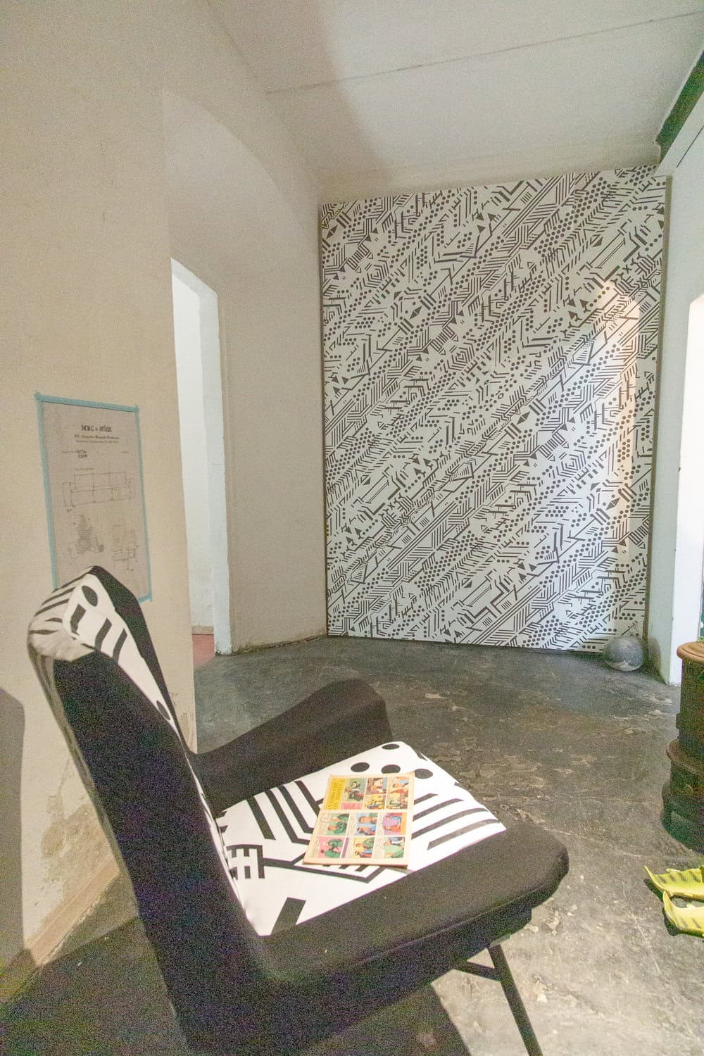 Digitally printed wallpaper in The Forgotten Laboratory,” Markus Benesch Creates/Curious Boy.